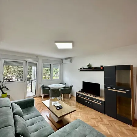 Koala Merkator Apartment Belgrad